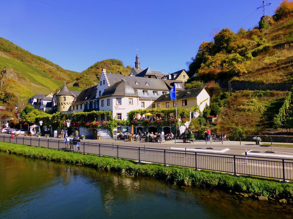 Hotel Haus Burg Metternich Beilstein  Exterior photo