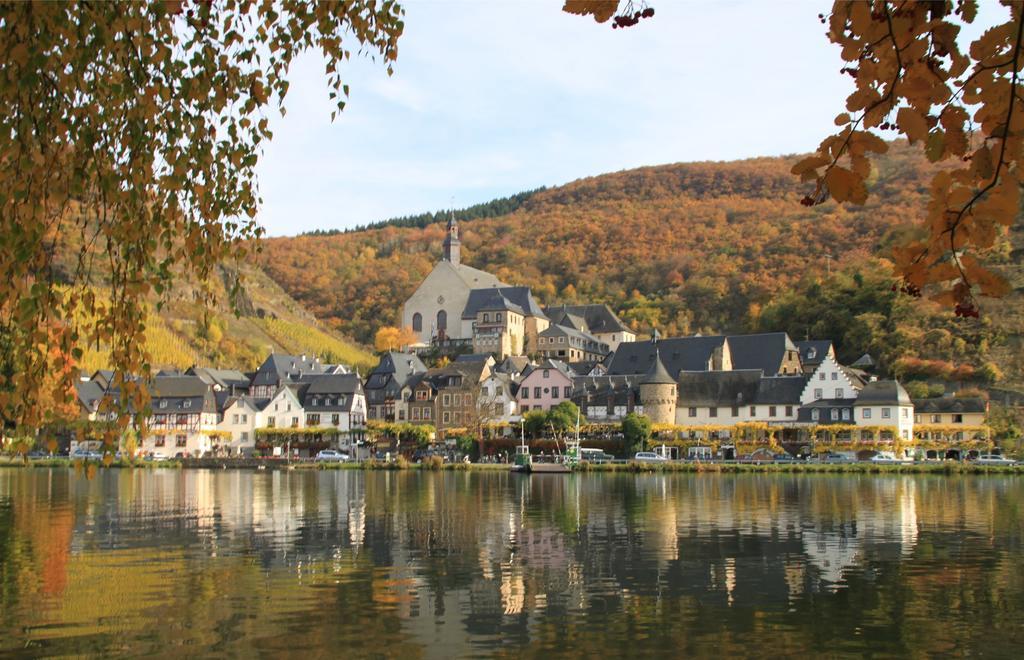 Hotel Haus Burg Metternich Beilstein  Exterior photo